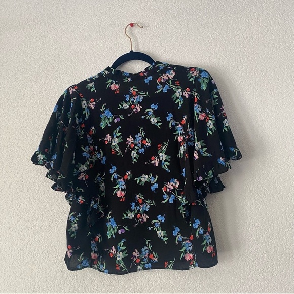 Maeve Averio Flutter Sleeve Button Down Top - Picture 3 of 7